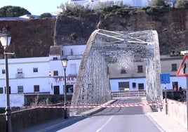 Un estudio determinará el estado del puente de hierro de Arcos tras el 'crujido': «El tiempo no pasa en vano para nadie»