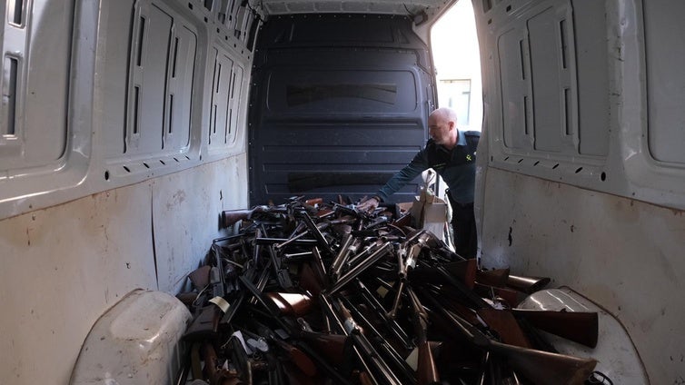 Vídeo: Hasta 1.500 armas intervenidas en un año por la Guardia Civil de Cádiz... 400 de ellas camino ya a la chatarra