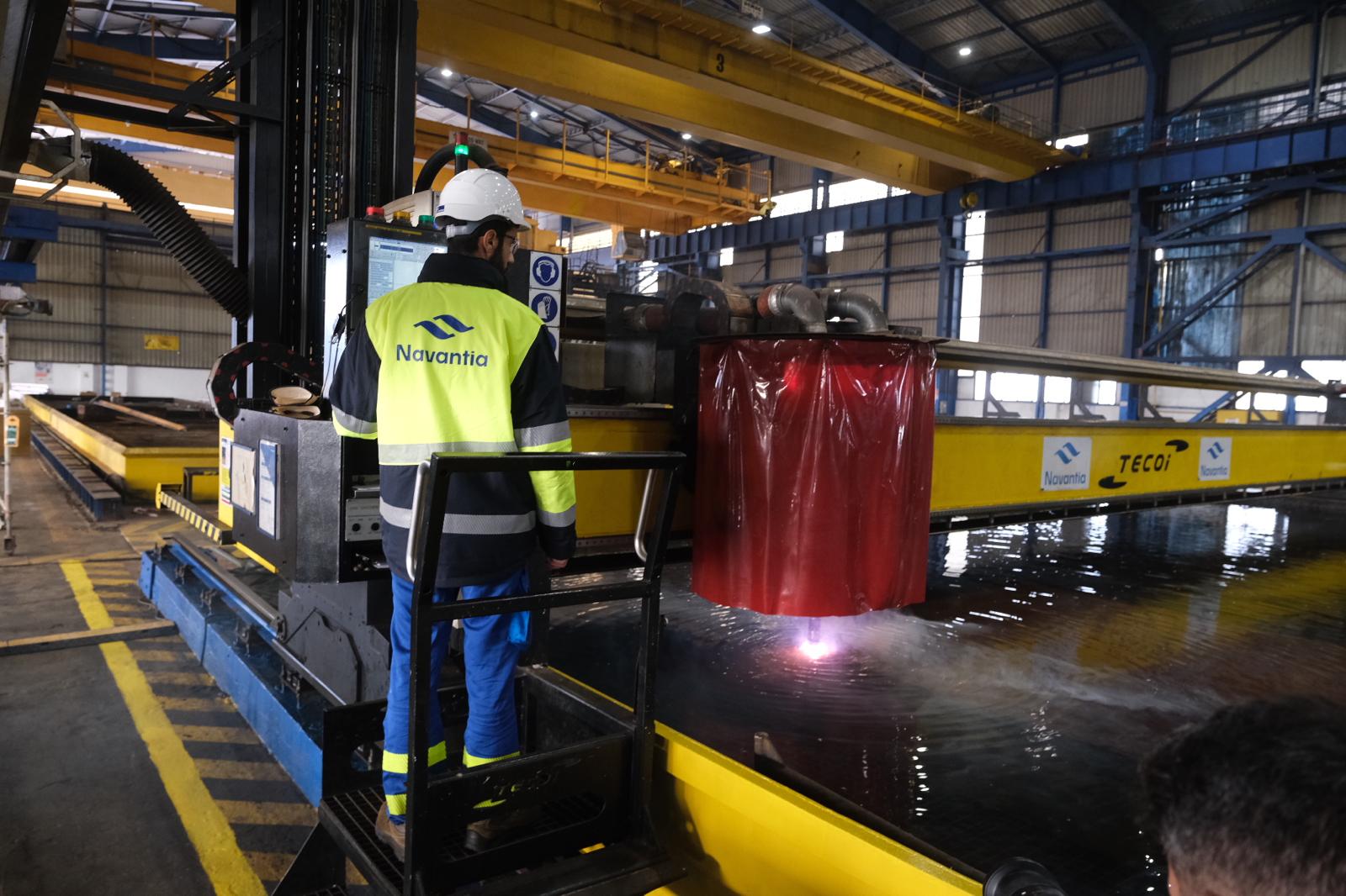 Fotos: Navantia Puerto Real acoge el acto de corte de chapa del BAM-IS para la Armada