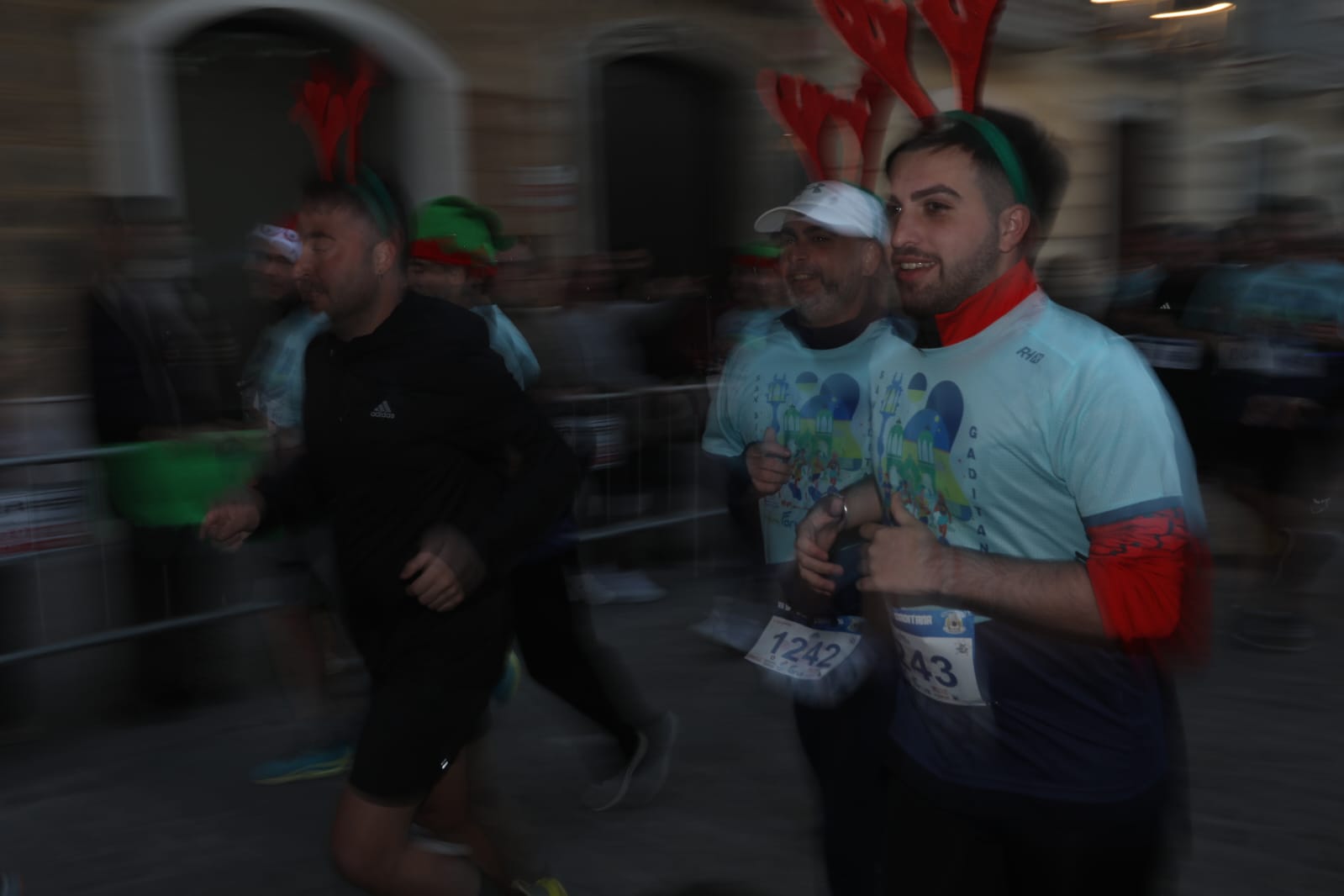 Fotos: Búscate en la VII San Silvestre gaditana 2024