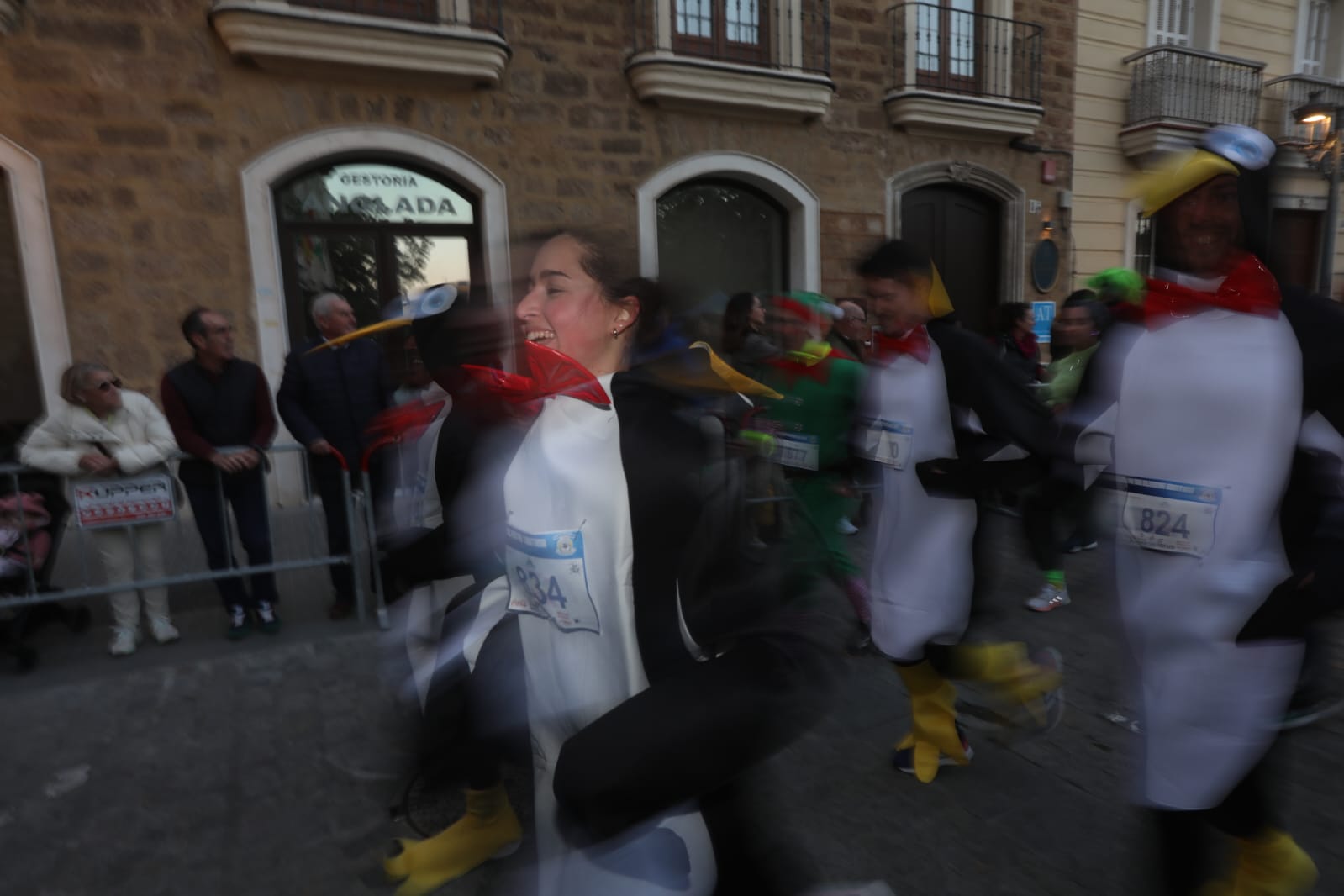 Fotos: Búscate en la VII San Silvestre gaditana 2024