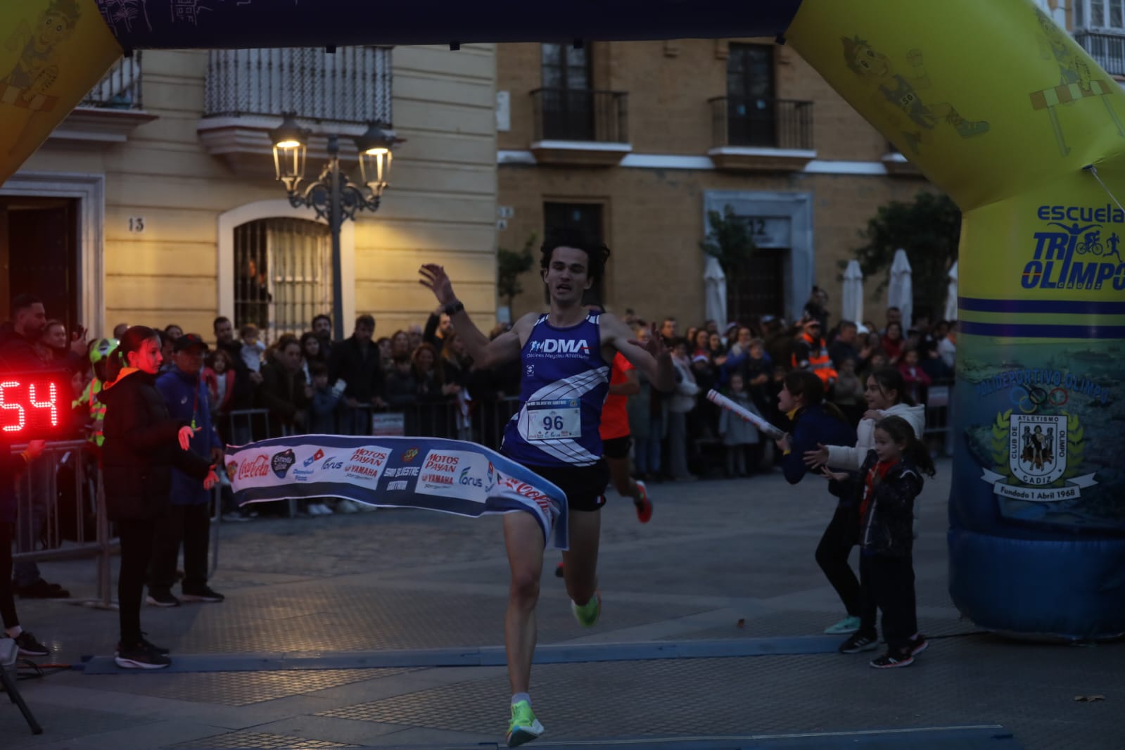 Fotos: Búscate en la VII San Silvestre gaditana 2024