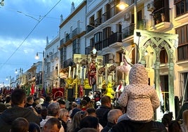 Los Reyes Magos inundan San Fernando de ilusión