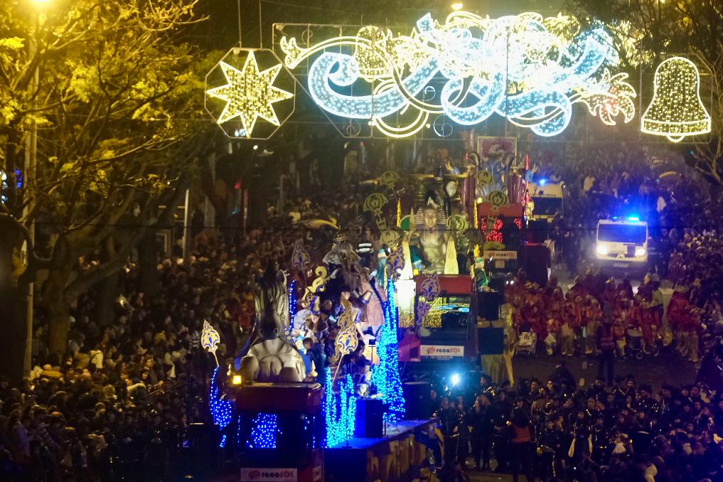 FOTOS: Melchor, Gaspar y Baltasar protagonizan una Cabalgata de cine en Cádiz en 2025