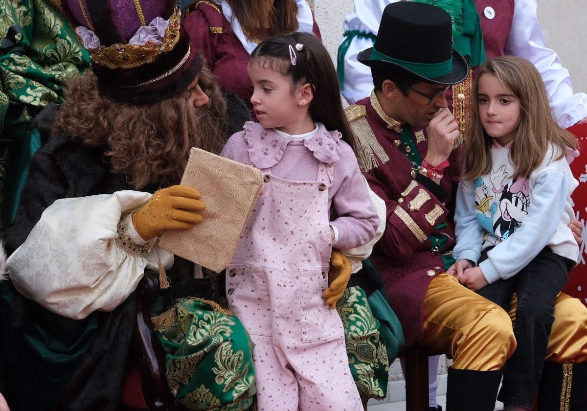 Fotos: Así trabajan los Reyes Magos antes de la Gran Cabalgata de Cádiz