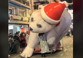 El 'oso perjudicado' de la Cabalgata de Cádiz volvió a ser actualidad este 2025: conoce a sus hermanos gemelos