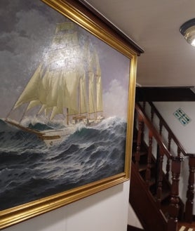 Imagen secundaria 2 - Interior del Juan Sebastián de Elcano. 