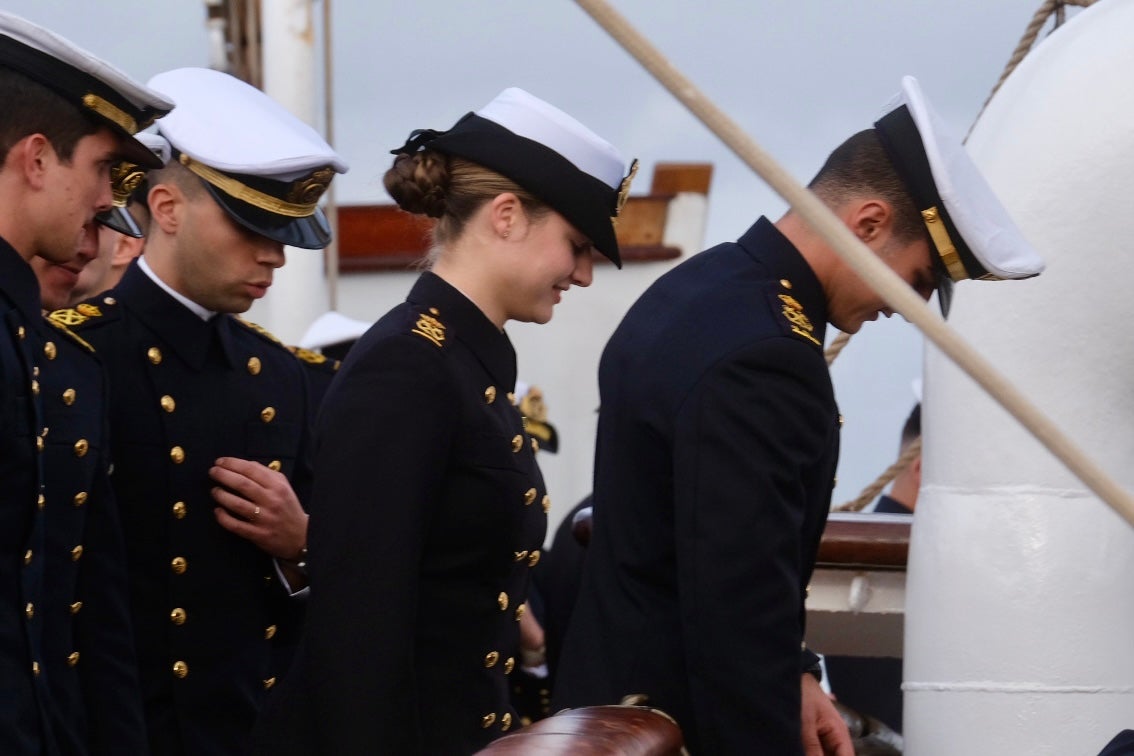 Fotos: La princesa Leonor embarca en Cádiz en el Juan Sebastián Elcano