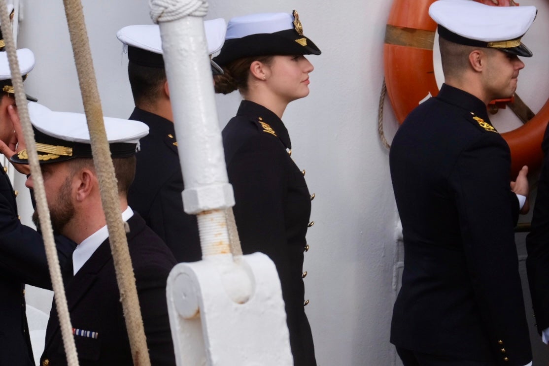 Fotos: La princesa Leonor embarca en Cádiz en el Juan Sebastián Elcano