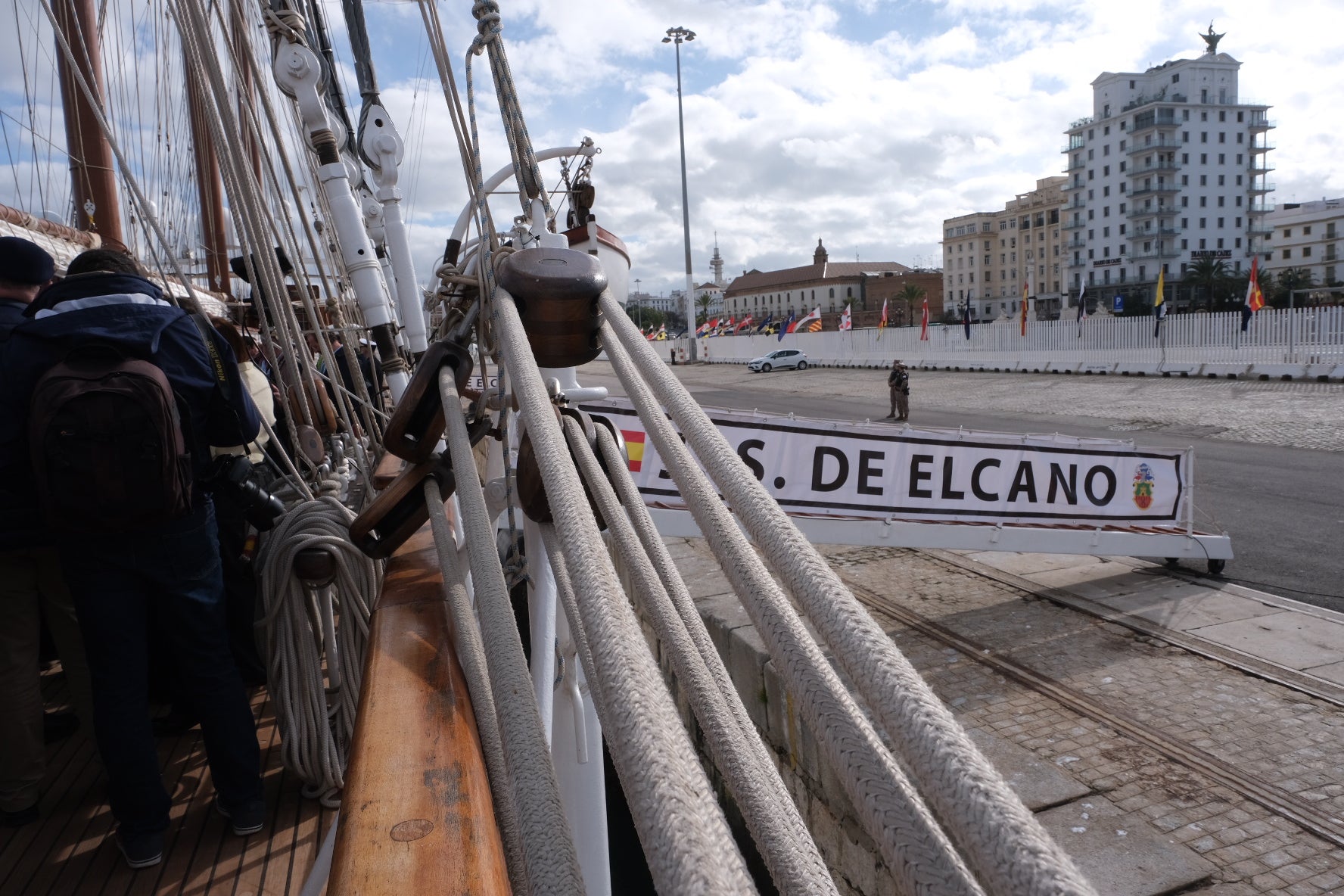 Fotos: La princesa Leonor embarca en Cádiz en el Juan Sebastián Elcano