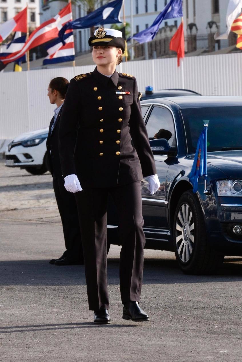 Fotos: La princesa Leonor embarca en Cádiz en el Juan Sebastián Elcano