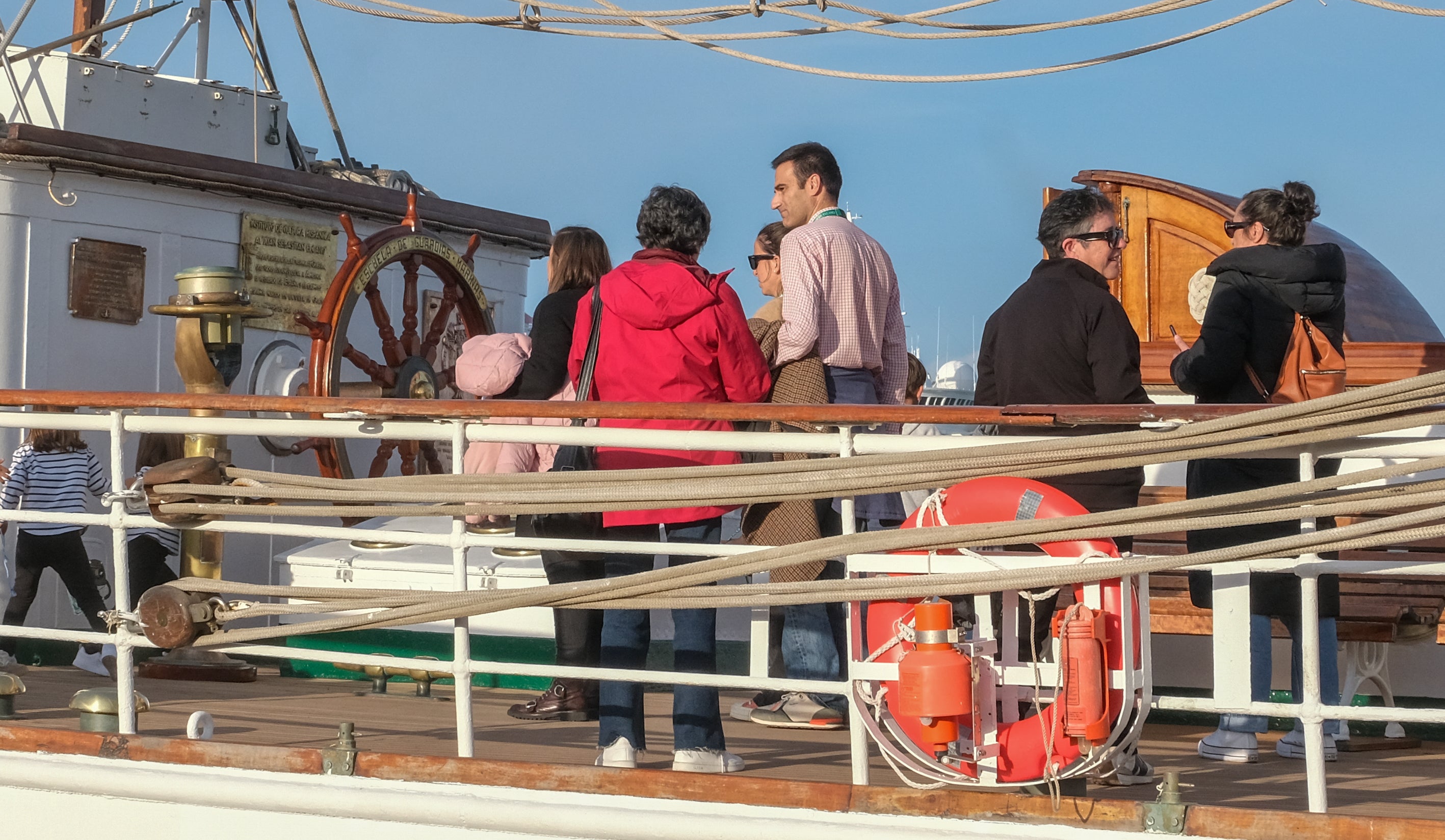 Fotos: Largas colas para poder recorrer Elcano en Cádiz, la casa de la Princesa Leonor los próximos meses