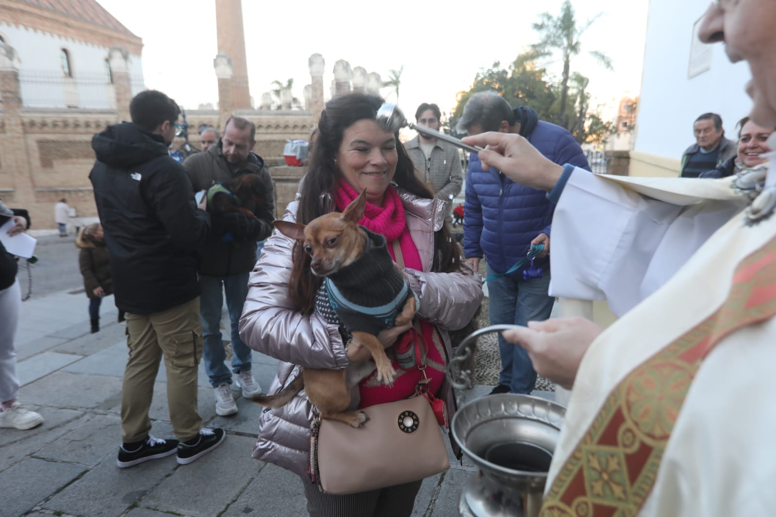 Bendición a las mascotas gaditanas en la festividad de San Antonio Abad