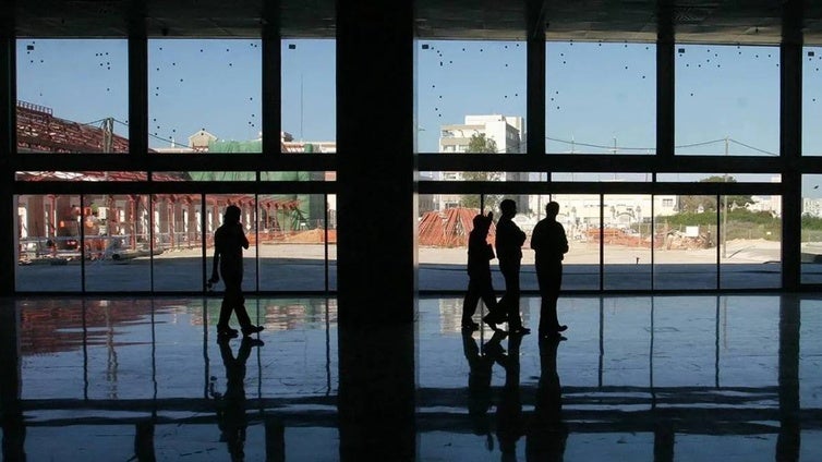 Tres empresas optan a la obra para abrir el vestíbulo como acceso a la estación de trenes de Cádiz