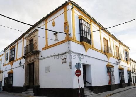 Imagen secundaria 1 - Palacio busca dueño: a la venta una casa señorial en el pueblo más barato de Cádiz