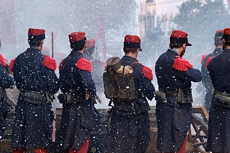 Fotos: Cádiz se convierte en París para el rodaje de &#039;Young Sherlock&#039;