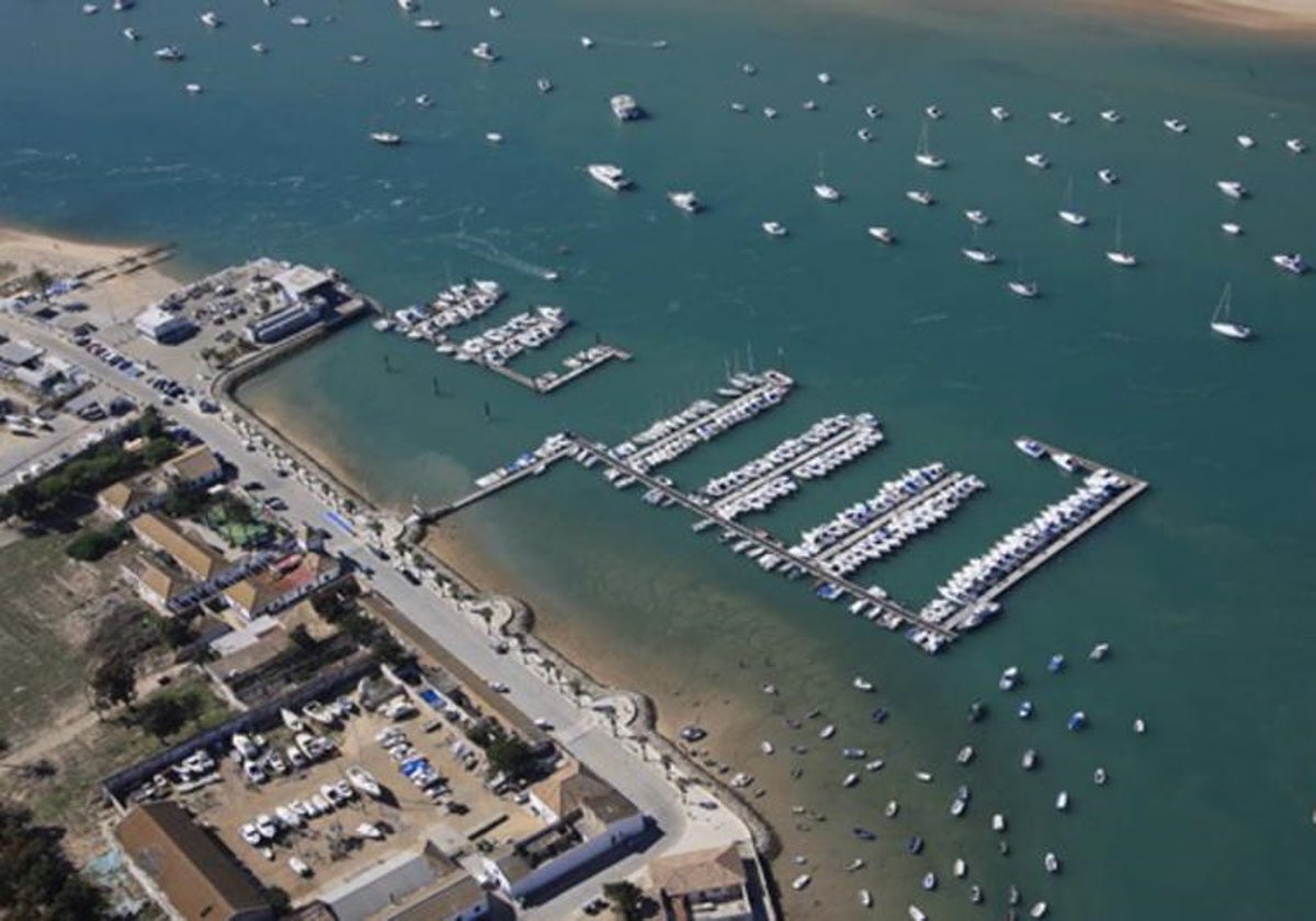 Costas atribuye a Puertos de Andalucía el retraso en el dragado del caño de Sancti Petri