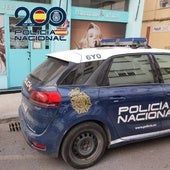 Se enfrenta a la Policía a cabezazos y mordiscos tras robar en un bazar del centro de Jerez