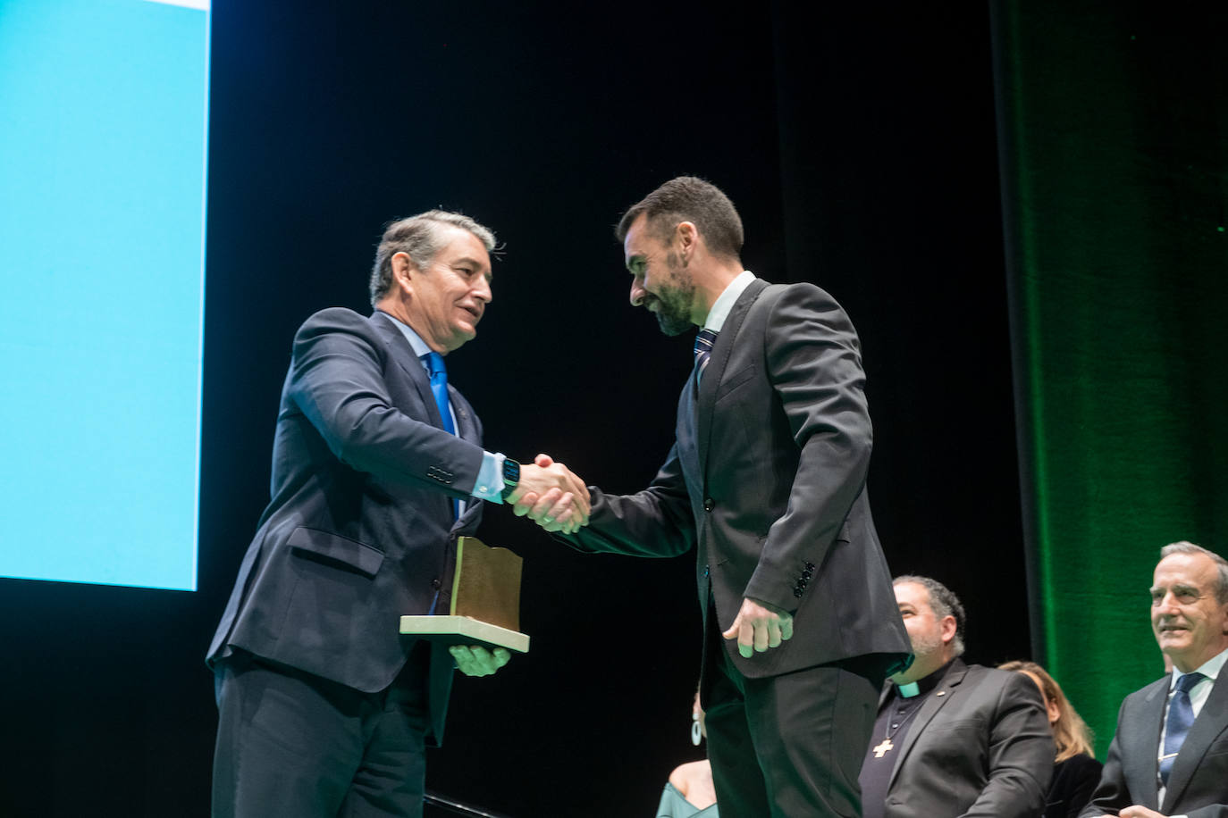 Fotos: La Junta entrega en Rota las Banderas de Andalucía 2025 de Cádiz