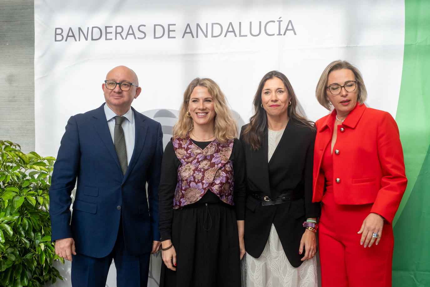 Fotos: La Junta entrega en Rota las Banderas de Andalucía 2025 de Cádiz