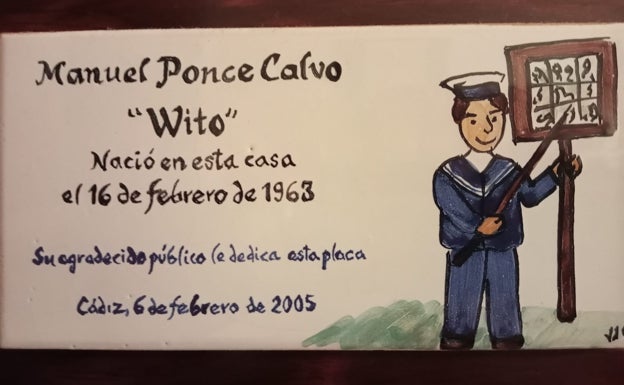 La placa que los amigos de Wito le hicieron por su trayectoria en los romanceros.