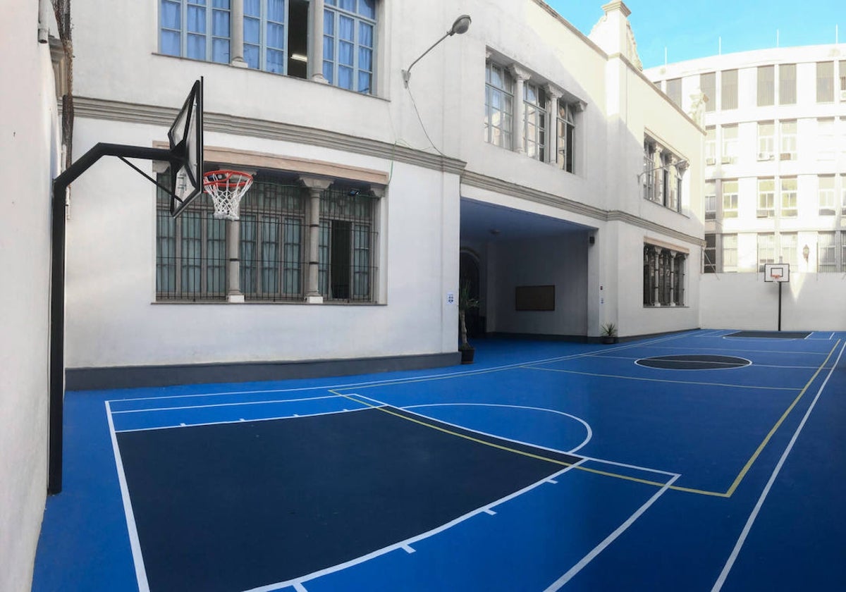 Patio del colegio San Rafael de Cádiz (Archivo)