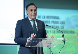 El consejero aclara sus palabras con respecto al «error de cálculo» en el déficit presupuestario de la UCA
