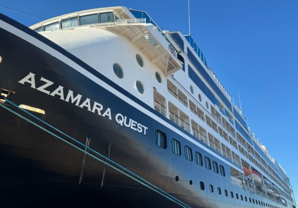 El crucero de lujo Azamara Quest llega a Cádiz con su servicio personalizado: 400 tripulantes para 655 pasajeros