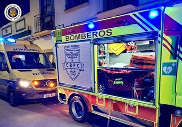 Trasladadas al hospital una mujer y su cuidadora tras un incendio en una casa de Jerez