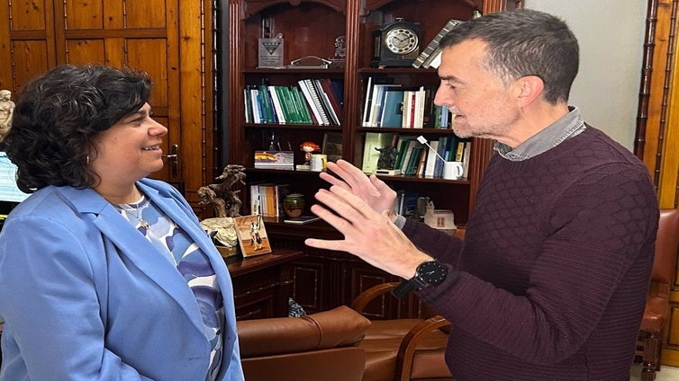 Maíllo se pone de lado de Carmen Álvarez tras romper con el PSOE en Sanlúcar