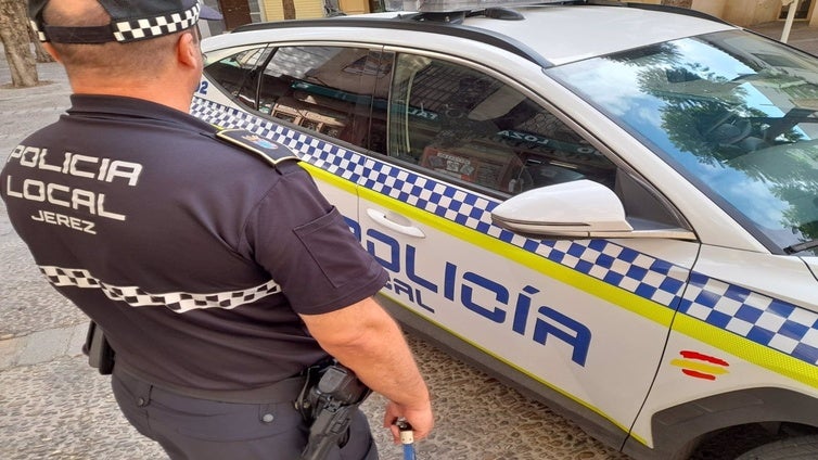 Pillados 'in fraganti' robando en un bar de Jerez