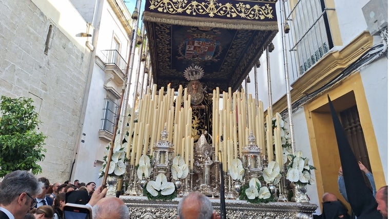 Crónica: Cofradías que enamoran a Jerez en la jornada del Amor Fraterno