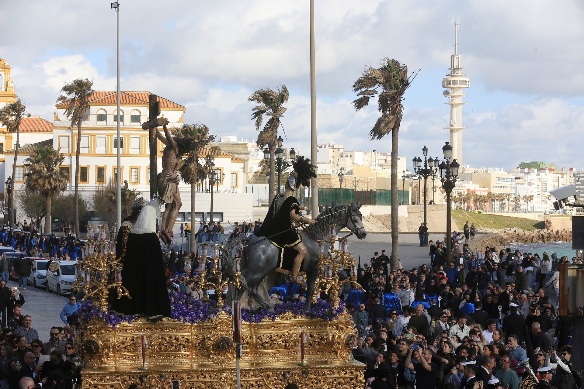 Las imágenes de Las Aguas el Miércoles Santo en Cádiz | Semana Santa 2025