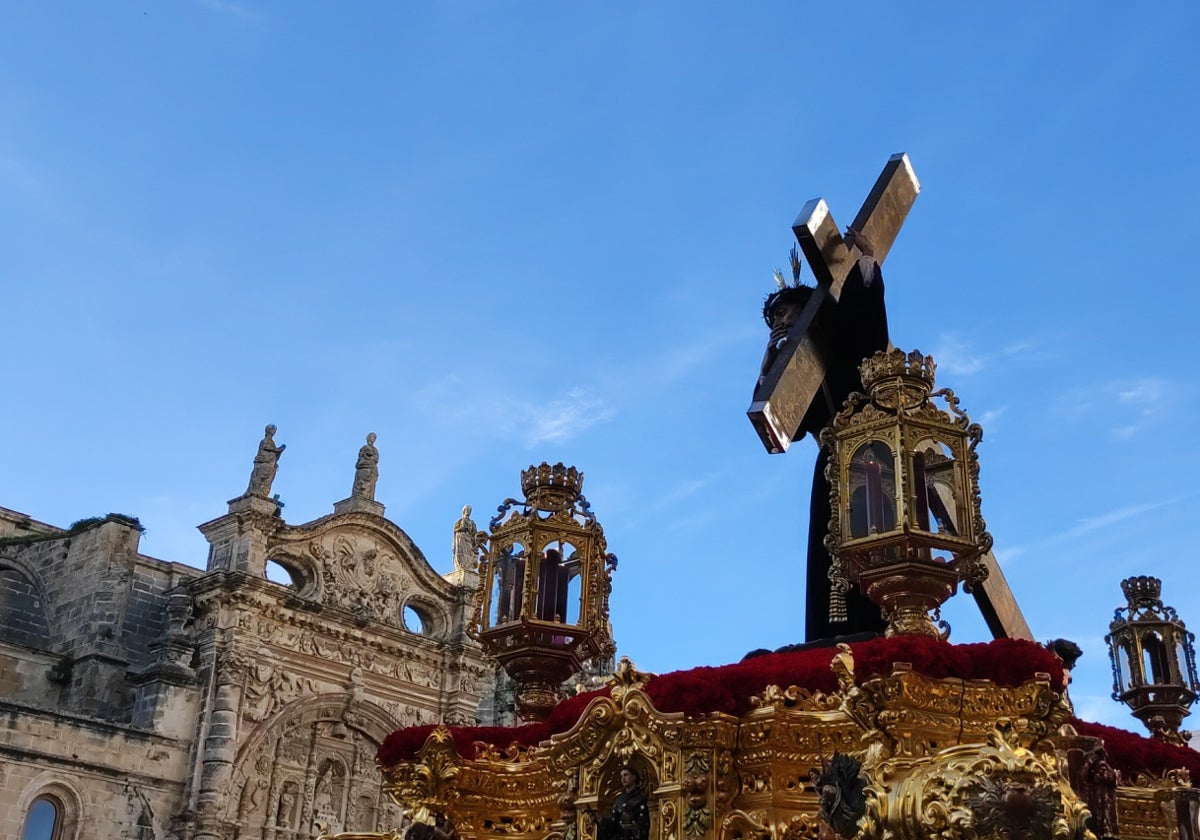 Crónica: El Puerto se rinde a la fe, Humildad sin miedo y Nazareno sin tiempo
