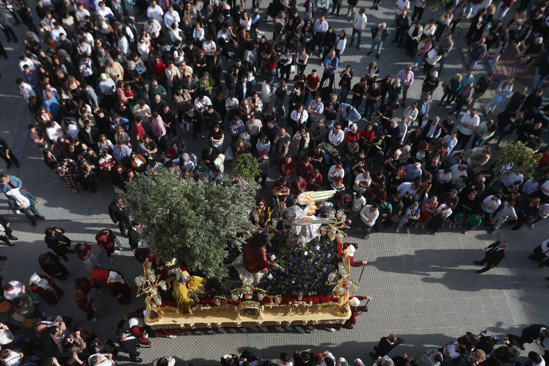Las imágenes de la cofradía de El Huerto, el Jueves Santo en Cádiz | Semana Santa 2025