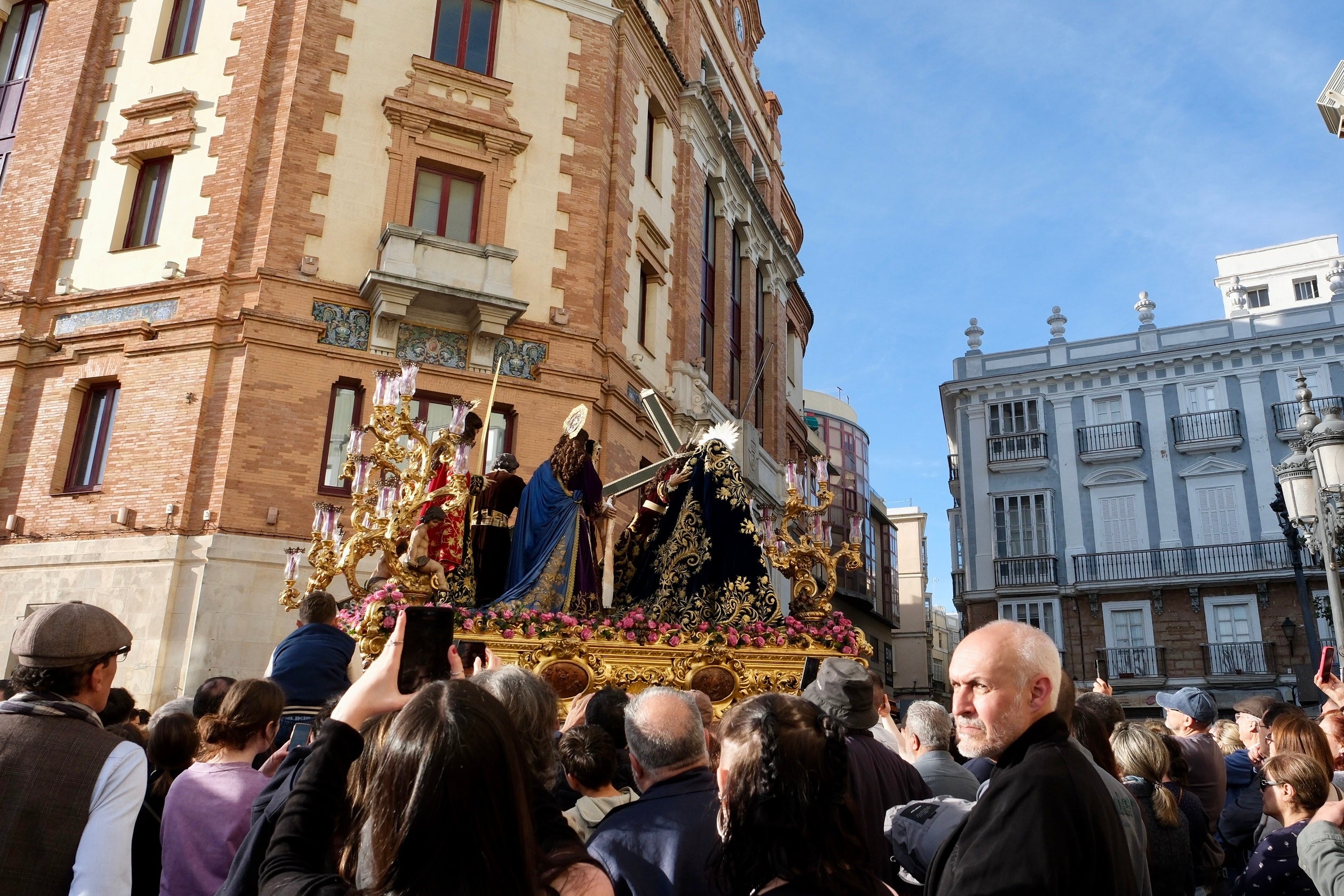 Fotos: Afligidos el Jueves Santa en la Semana Santa de Cádiz 2025
