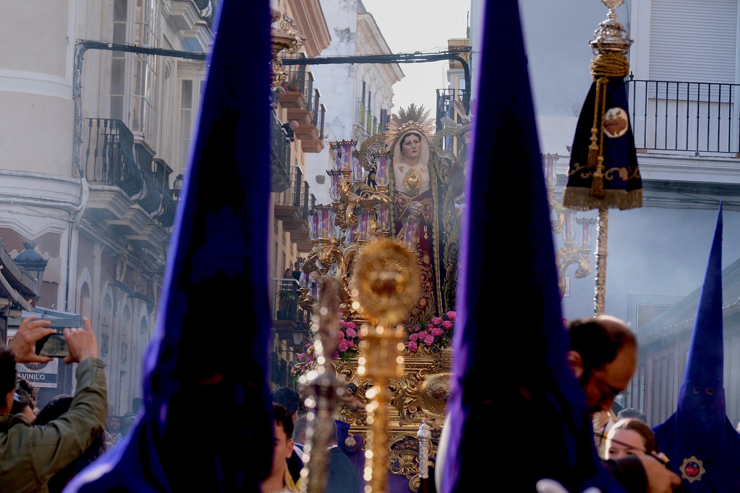 Fotos: Afligidos el Jueves Santa en la Semana Santa de Cádiz 2025