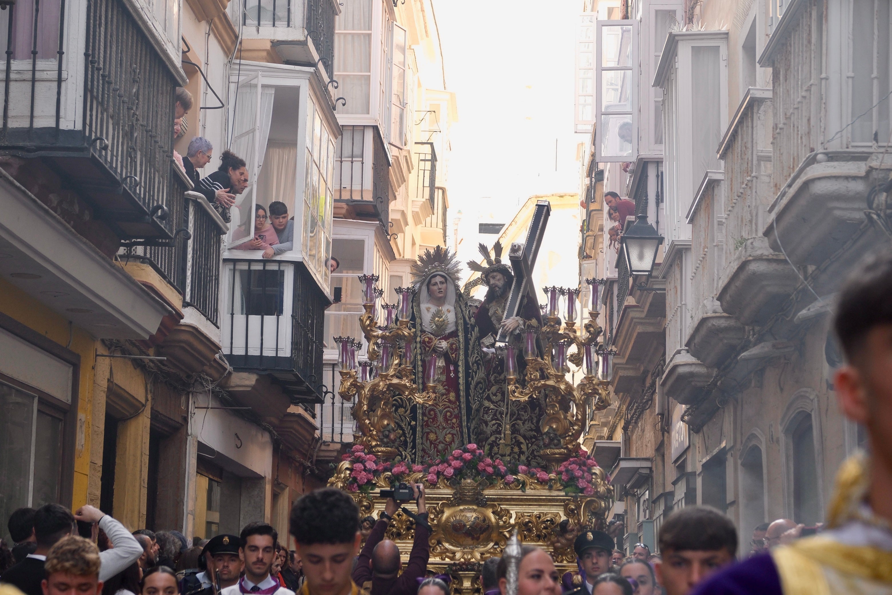 Fotos: Afligidos el Jueves Santa en la Semana Santa de Cádiz 2025