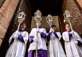 Fotos: Afligidos el Jueves Santa en la Semana Santa de Cádiz 2025