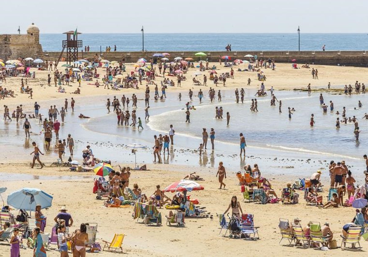 Subida de temperaturas y levante: el pronóstico de esta semana en Cádiz