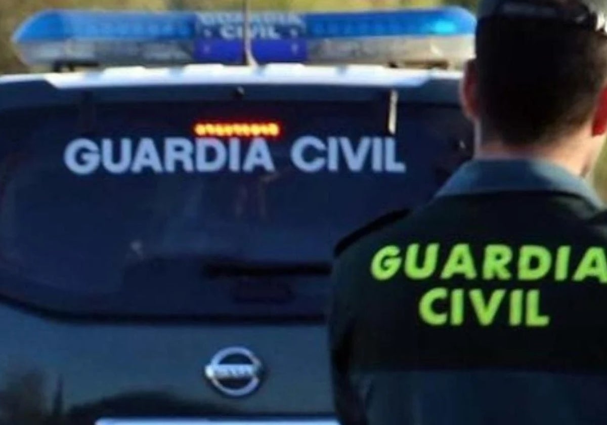 Agentes de la Guardia Civil.