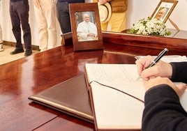 El Obispado de Cádiz y Ceuta abre un libro de condolencias para que los fieles expresen su gratitud al Papa Francisco