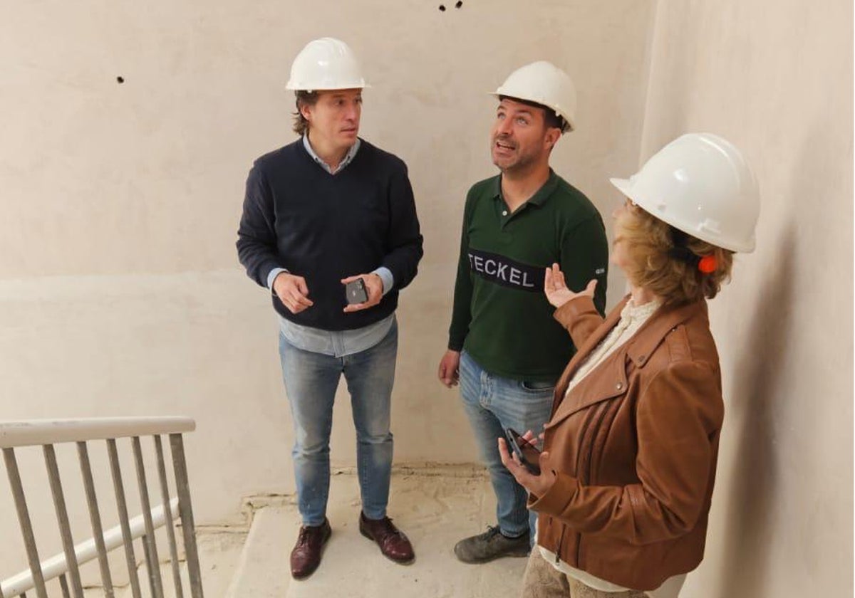 Pablo Otero, delegado de Asuntos Sociales, ha visitado estos días los trabajos que se están realizando.