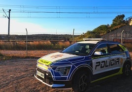 El rescate a un tren en El Puerto, 80 personas 'tiradas' en mitad de una vía más de tres horas: «Había ya gente mareada»