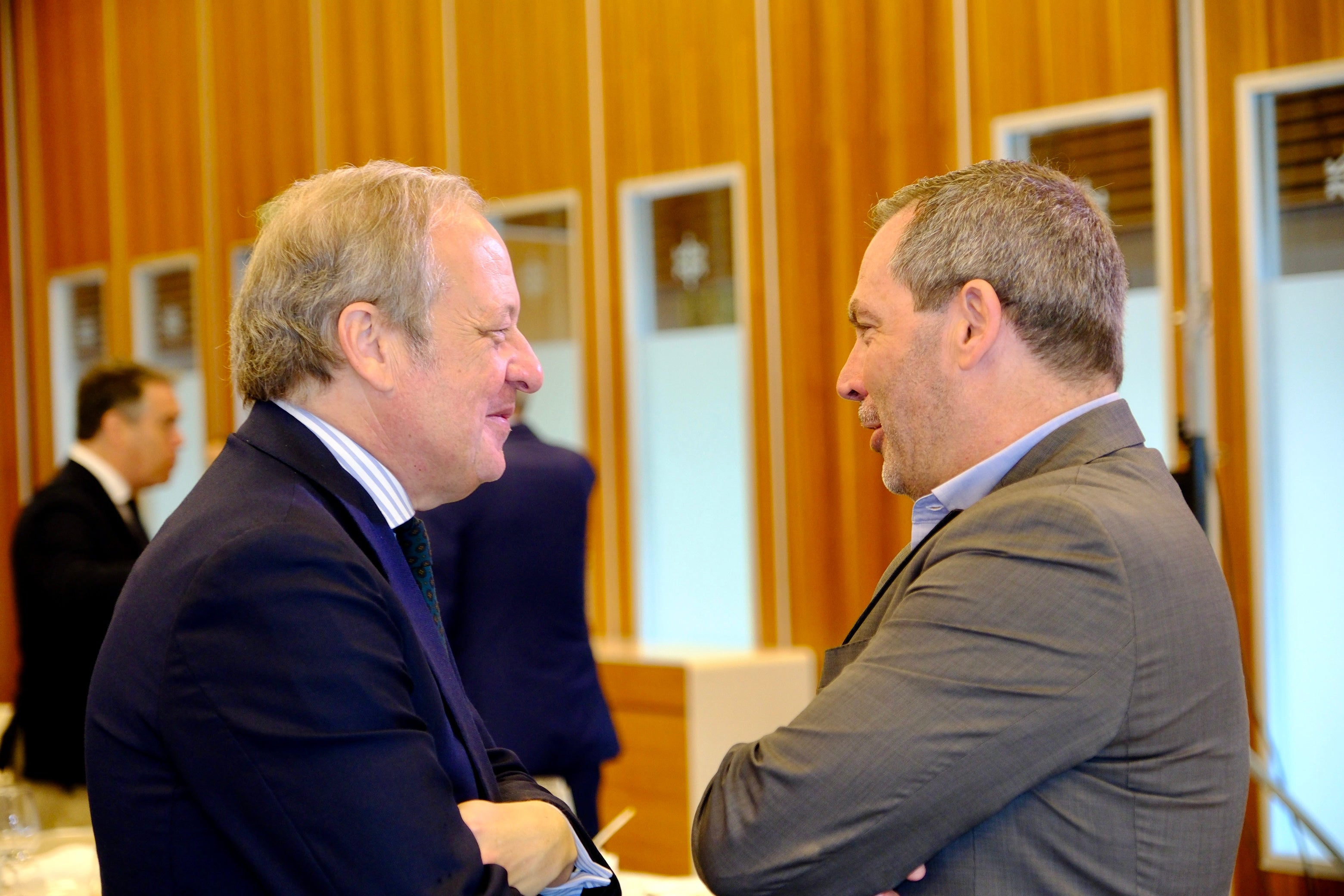 Fotos: Ambiente en La Mirada Económica de ABC y LA VOZ con Rocío Blanco