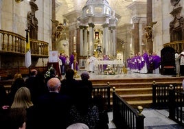 La Catedral de Cádiz acoge un funeral por el Papa Francisco
