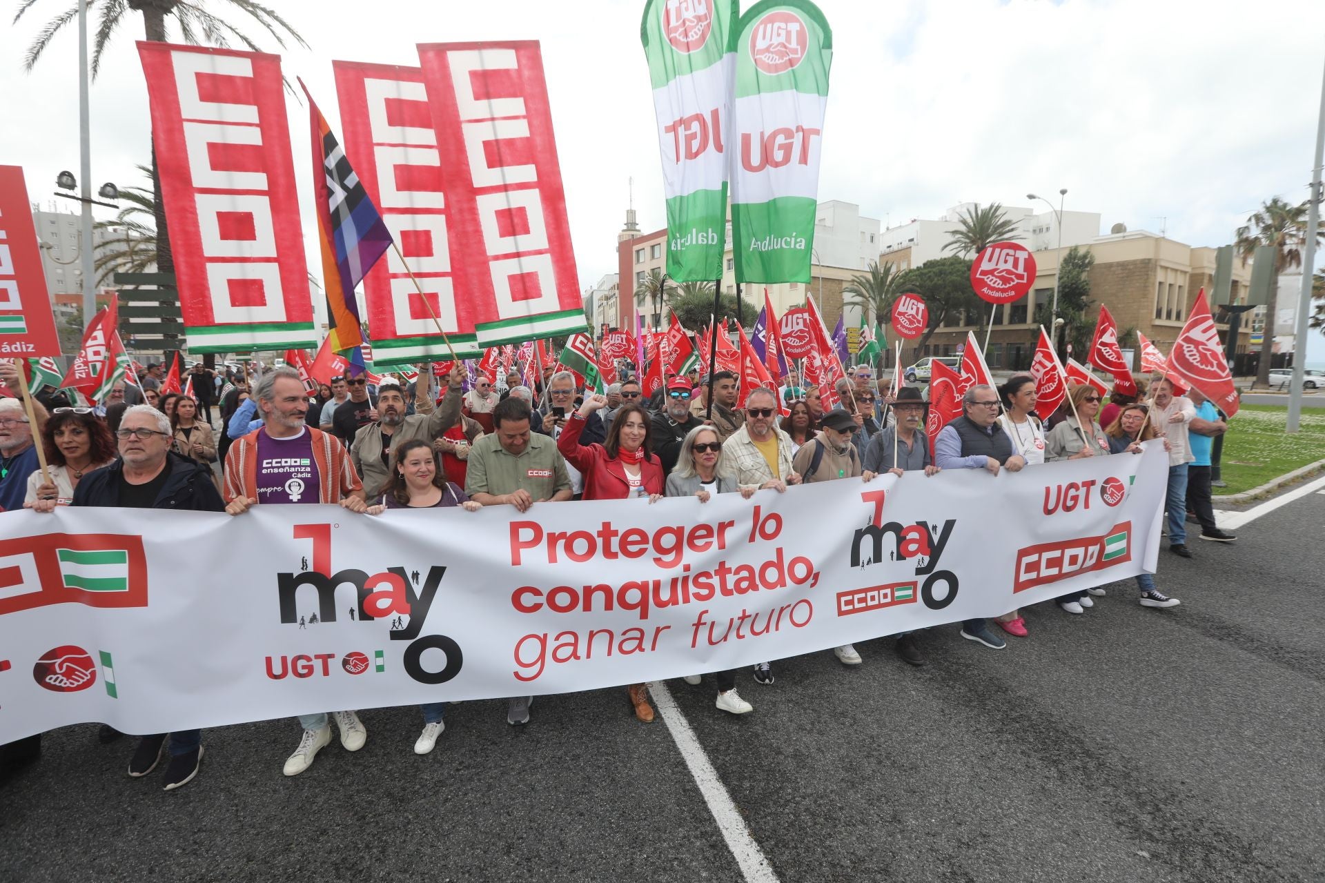 Fotos: Así han sido las dos manifestaciones del Primero de Mayo en Cádiz