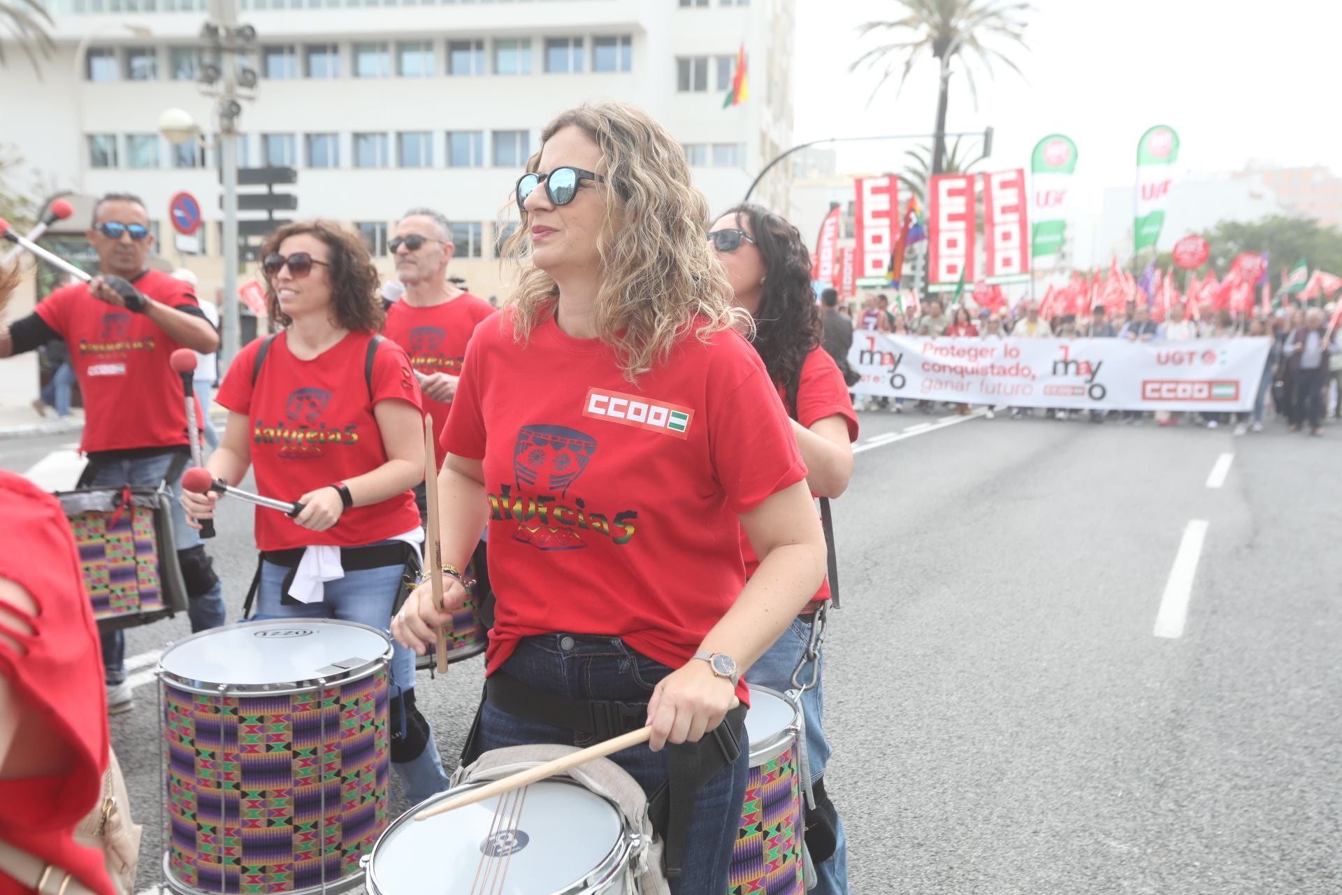 Fotos: Así han sido las dos manifestaciones del Primero de Mayo en Cádiz