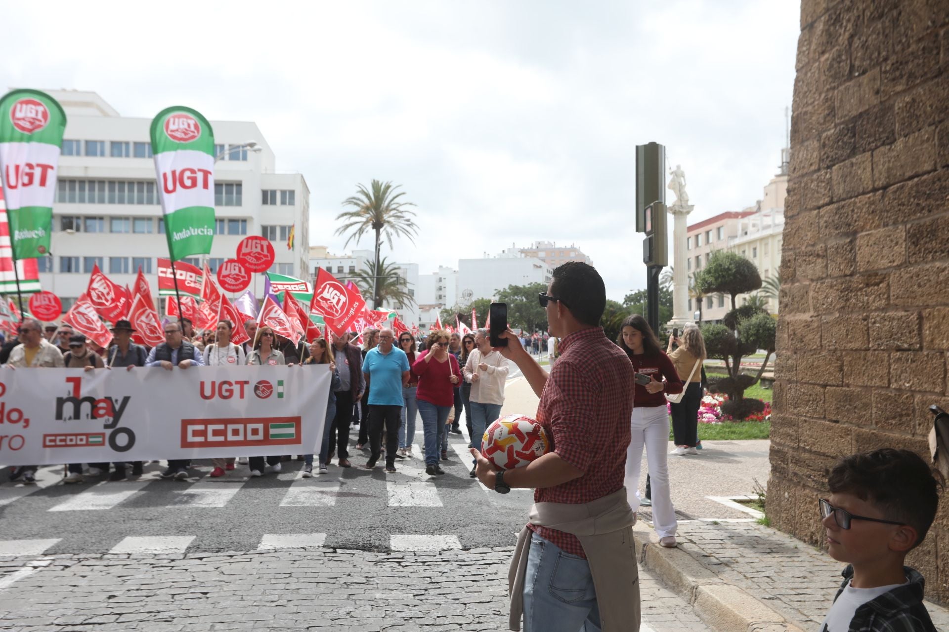 Fotos: Así han sido las dos manifestaciones del Primero de Mayo en Cádiz