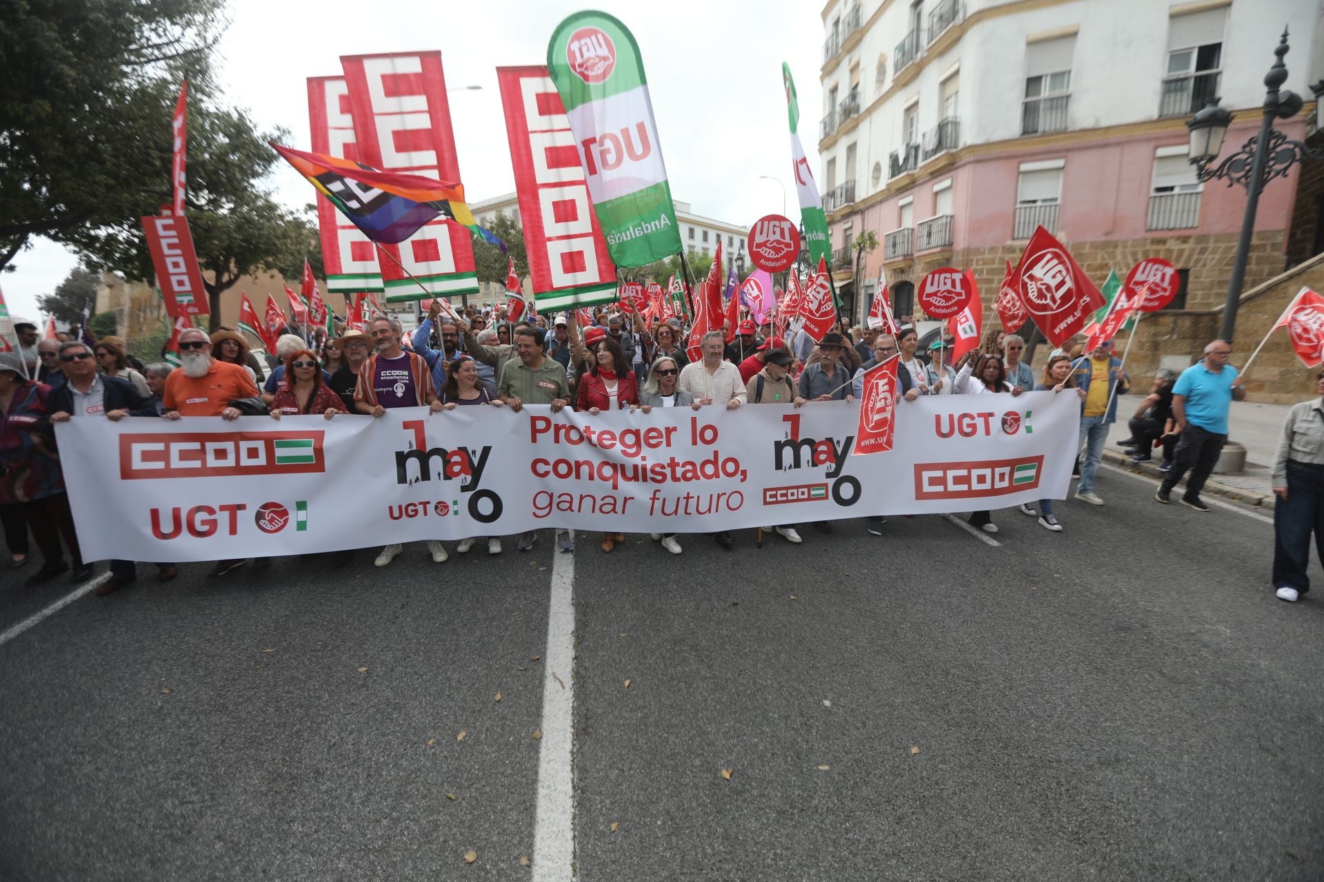 Fotos: Así han sido las dos manifestaciones del Primero de Mayo en Cádiz
